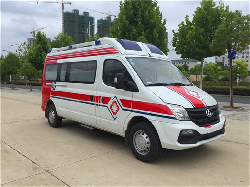上汽大通V80长轴高顶救护车