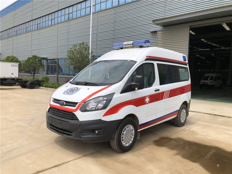 福特新全顺V362短轴中顶救护车