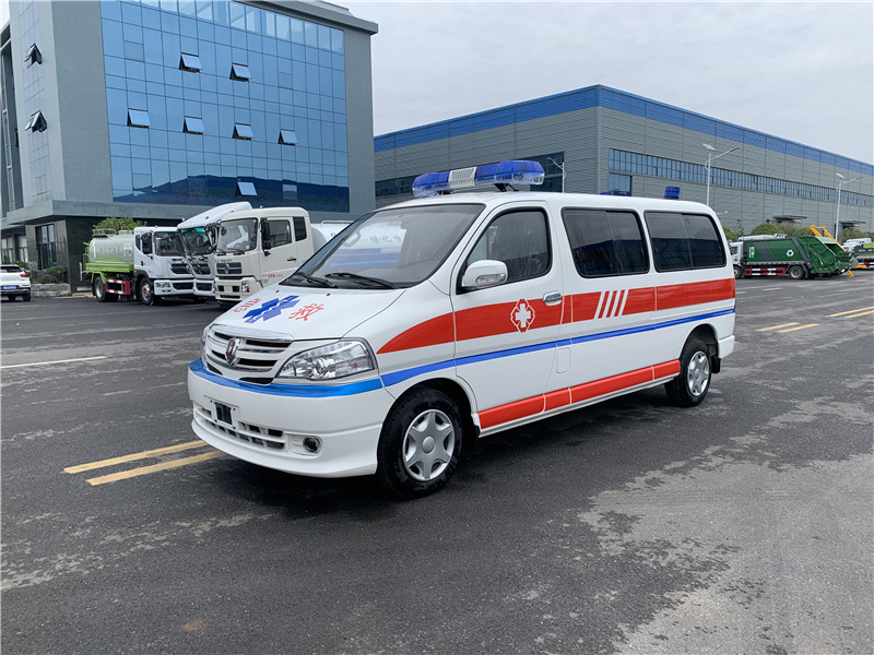 金杯阁瑞斯汽油救护车